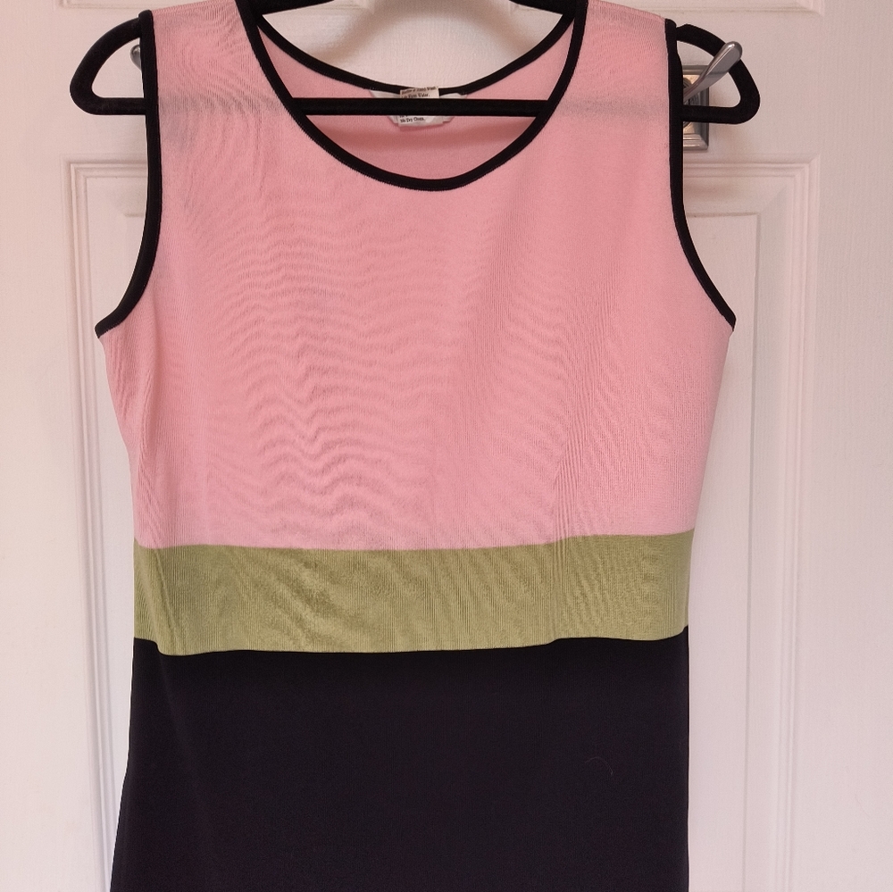 Exclusively Misook Sleeveless top. Sz M. Like New!